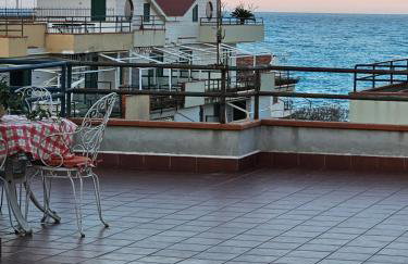 SunTan - Waves and Peaks Retreat - Photo 27