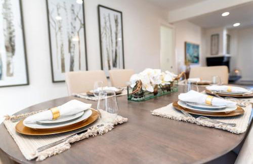 Renovated Riverfront 3 BR, 2 BA with Pool - Walk to Town! - Foto 32