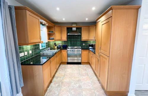 2 Bedroom Apartment, Free Parking, WiFi & Netflix - Foto 24