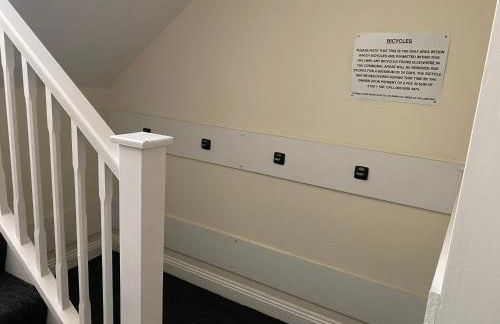 Beach from the Balcony, ensuite and private parking - Photo 41