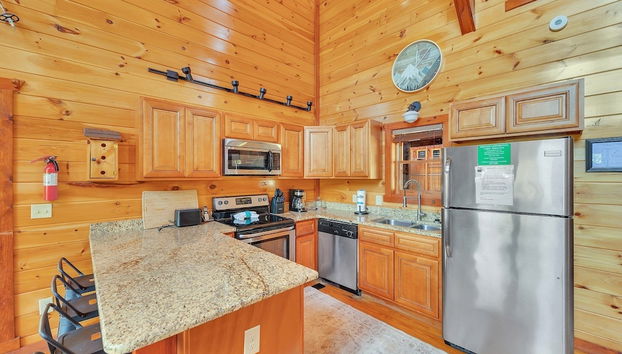 Ryder's View - Spacious 1 bedroom with GameRoom and Mountain Views! 1 Cabin by RedAwning - Foto 5, Cocina privada