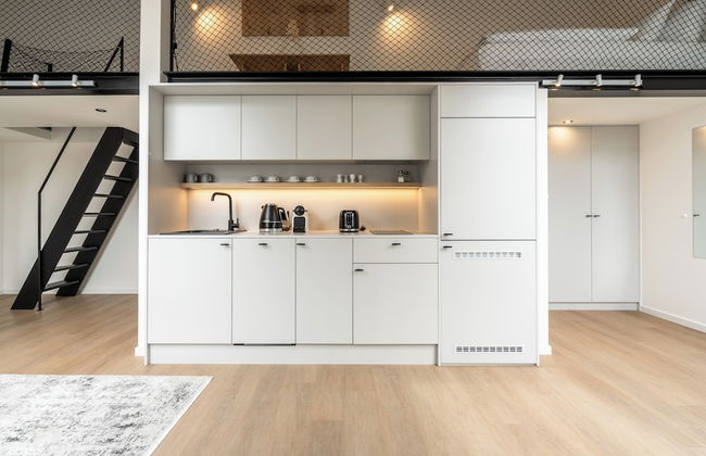 HONEST Karlín - Foto 57