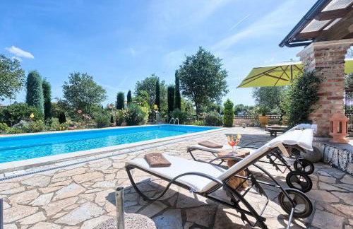 Villa Karim near Poreč with large garden & 50 m2 private pool - Foto 41