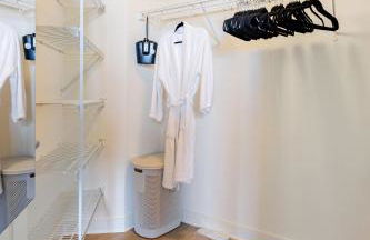 Downtown Silver Spring 2BR Skyline Balcony Suite Walkable to DC Metro LuxePad - Foto 29