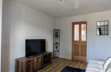 Comfy House Parking Long Stay - Photo 18