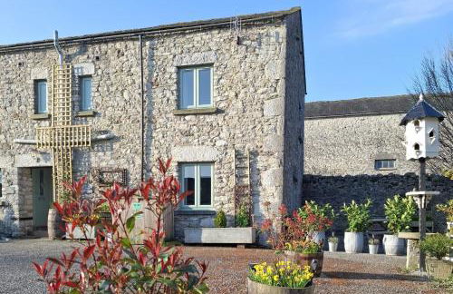 Corner Cottage at Brackenthwaite Farm - Photo 2