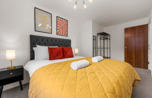 Modern Apartment, Free Parking by City SuperHost - Foto 18