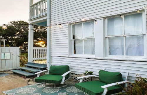 White Magnolia - Bakery Treats, Walk to Beach, Strand, Cruise, Pleasure Pier - Foto 74