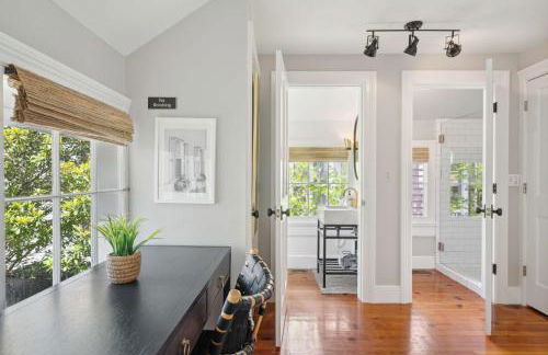 Serene Cottage with Beautiful Garden and Heated Pool - Foto 13