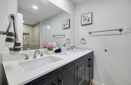 Frisco Getaway Hometel w the Spa and Outdoor Kitchen - Foto 20