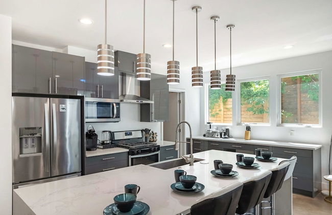 Upstay - Eastside Home w LRG Patio - Rooftop Deck - Foto 5