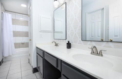 Cozy, Round Rock Retreat, Modern, Sleeps 10 - Foto 4