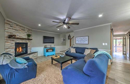 Mtn Escape with Deck and Views - Near Race Track! - Foto 1