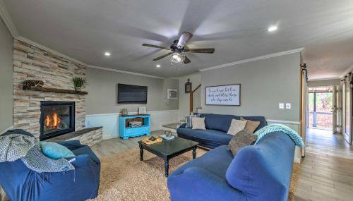 Mtn Escape with Deck and Views - Near Race Track! - Foto 1