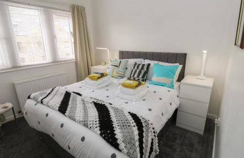 Lynton House - Photo 11