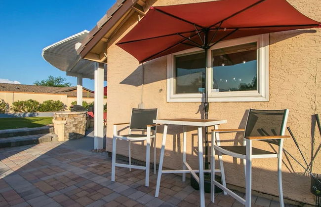 Spectacular Hilltop Home W/resort Like Backyard! - Foto 54