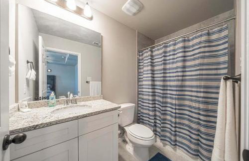 Gorgeous, Brand New 3 Bedrooms Home- Near SeaWorld & Lackland AFB - Foto 20