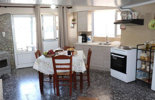 Mary's house - Photo 40