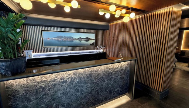 First Group Mount Sierra - Foto 3, Receção