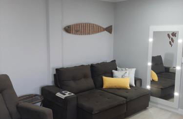 Apartamento na Praia da Enseada, 100 mt praia - Foto 1
