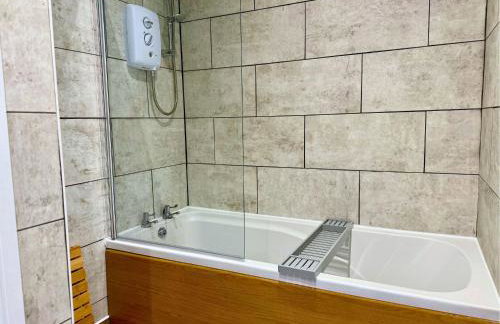 Pool Table 1-Bedroom House, near City Centre and Public Transport, Dog Friendly, Sleeps 5, Free Parking - Foto 45