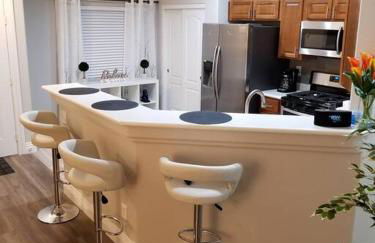 A - Fully remodeled and professionally decorated - Foto 7