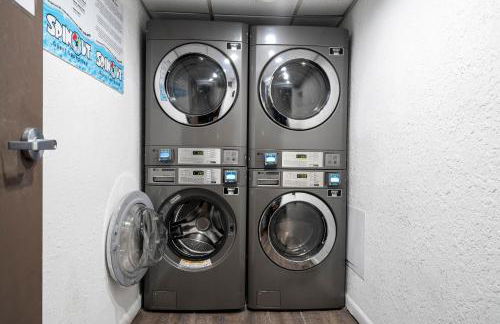 Luxury Lakeview Getaway 1 mile Universal Studios - Foto 57