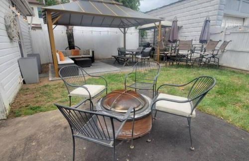 Revamped 3BR Apt with Easy Check-In Family-Friendly - Foto 59