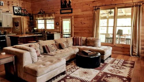 Water's Edge, Covered Porch, Deep Creek as your Backyard Haven, Hot Tub, Pool Table, Fire Pit, Close to Town & Entrance to National Park - Foto 3