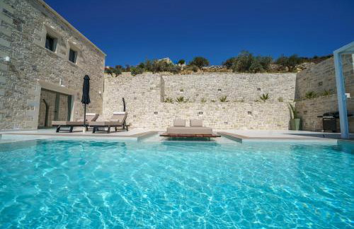 Nafsika Xenia - Odysseus - Foto 44