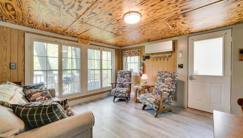 Hike and Snow Play! Waterfront Paradise Lake Retreat - Foto 4