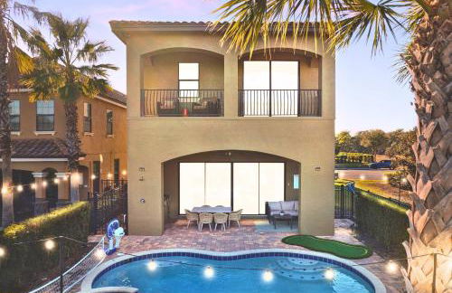 Luxury Resort Family Home Professionally Furnished Ultra Comfortable beds Epic Mario Game Room Themed Bedrooms Heated Pool and Spa Outdoor Grill Golf Course View - Foto 51