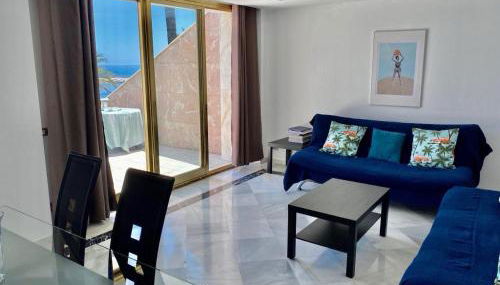 Puerto Banus Beachfront .Gray d´Albion . Amazing location - Photo 4