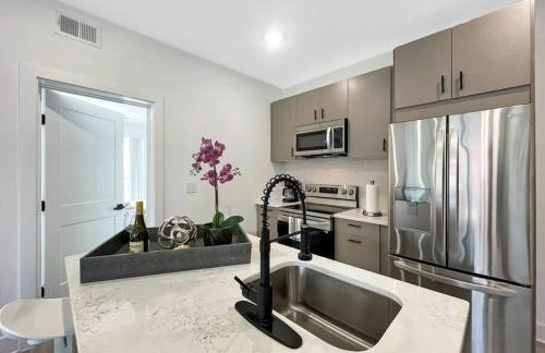 Central DC APT , City Skyline View , Close to All - Foto 12