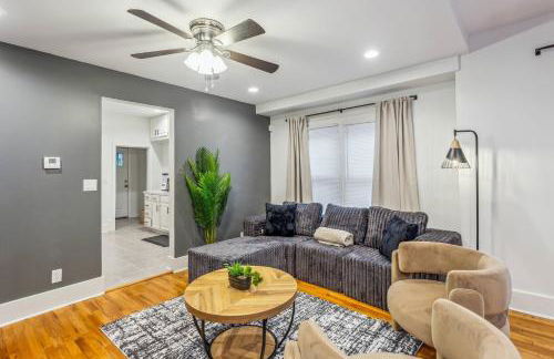 CollegeHill ~ King, Firepit, Theater ~ NearWesley - Foto 7