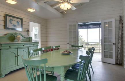 1111 Middle Street by AvantStay Charming Historic Cottage Featured in Dear John Movie Beach Access - Foto 11