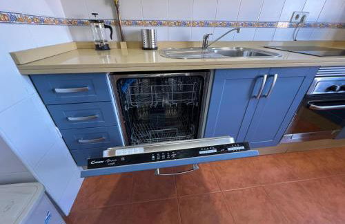 Urban Retreat with Views & Terrace - Foto 17