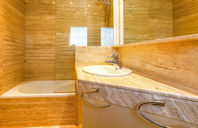 Just 10 Minutes From Sitges, House With Private Garden and Pool- - Photo 29