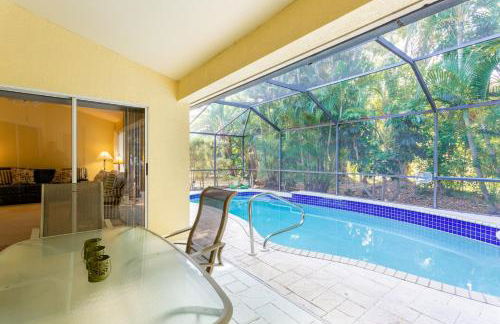 SERENE & ATTRACTIVE 3BR HEATED POOL/SPA HOME - Photo 8