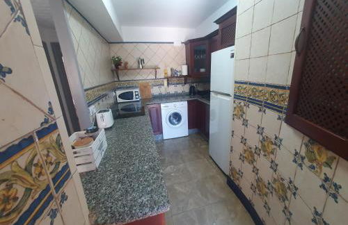 Visit Gibraltar stay in La Linea for less! - Foto 12