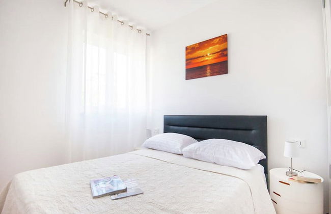 Luxury Apartment With Private Balcony in Quiet Area - Foto 4