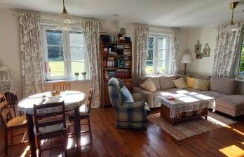 Na skraju lasu - Foto 2