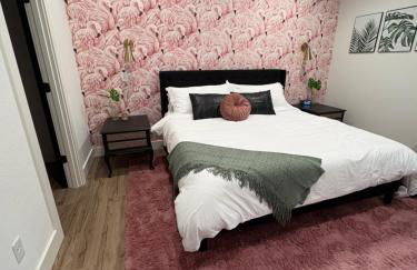 NEW Build Home with Outdoor Oasis, Game Room & Bunkroom - Foto 2