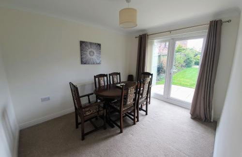 Beverley Central Townhouse Free Parking Sleeps 8 - Photo 7