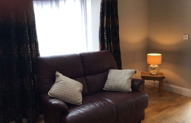 Immaculate 3-bed House With Private Secure Garden - Foto 22