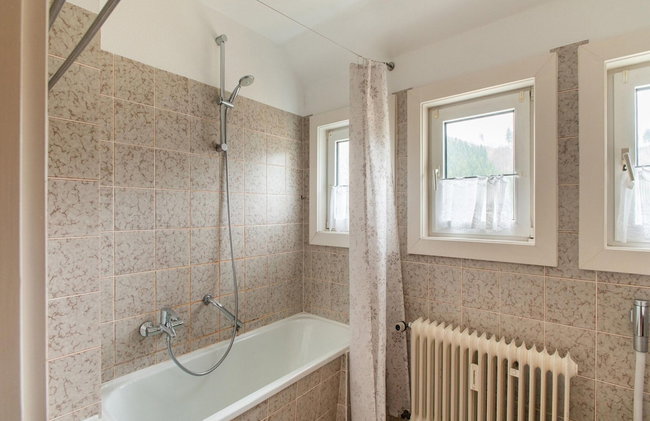 Spacious Holiday Home With Private Terrace - Photo 23