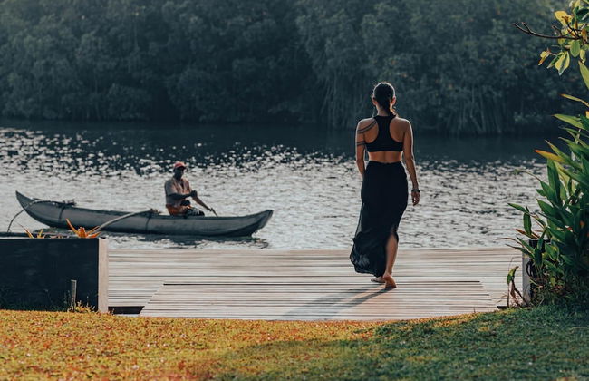 Lovely Lakeside Villa With Large Pool Poolside Dining - Foto 19