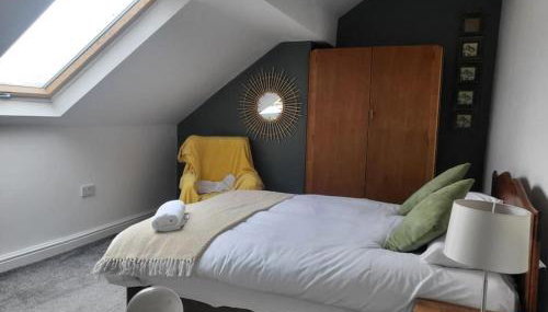 Nice 2 bedroom (3 beds) house in Huddersfield - Foto 4