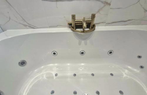 Spotless 2BR Flat with Parking, Garden, Wifi, Netflix, Sleeps 6 - Foto 28