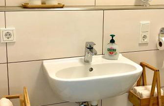 Klein & Fein für nach dem Wein bei Wein- & Sekthaus Dillé - Foto 25